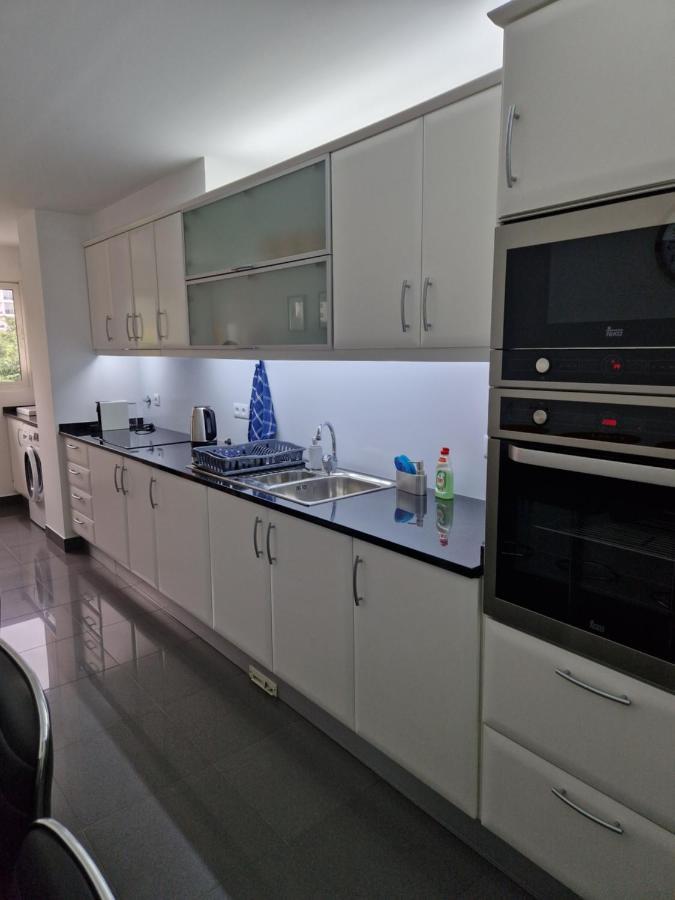 Cristinas 2 Bedroom Apartment Canico Luaran gambar